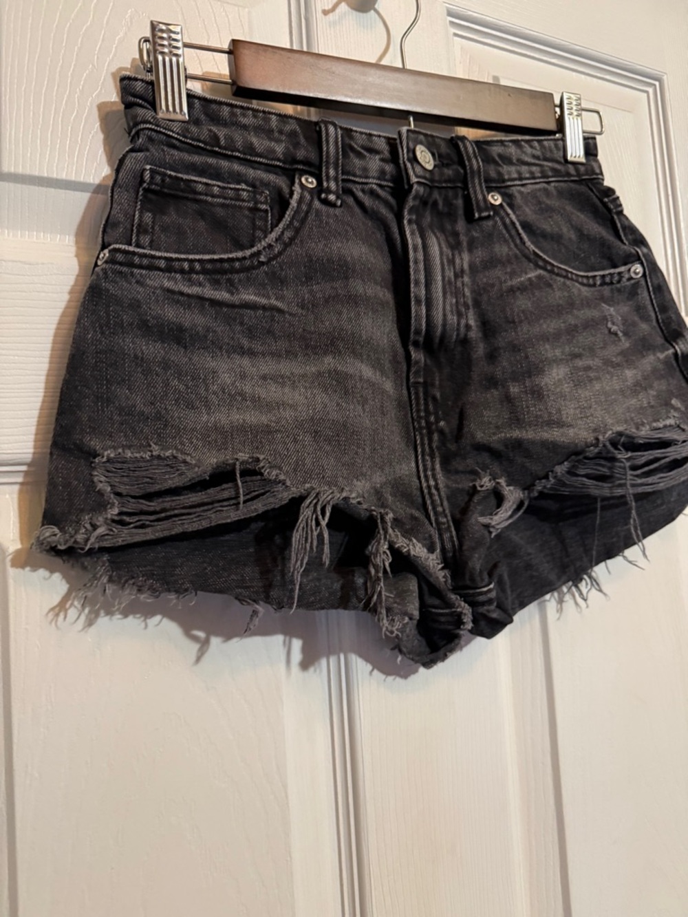 Zara Black Distressed High-Rise Denim Shorts - Picture 2 of 4